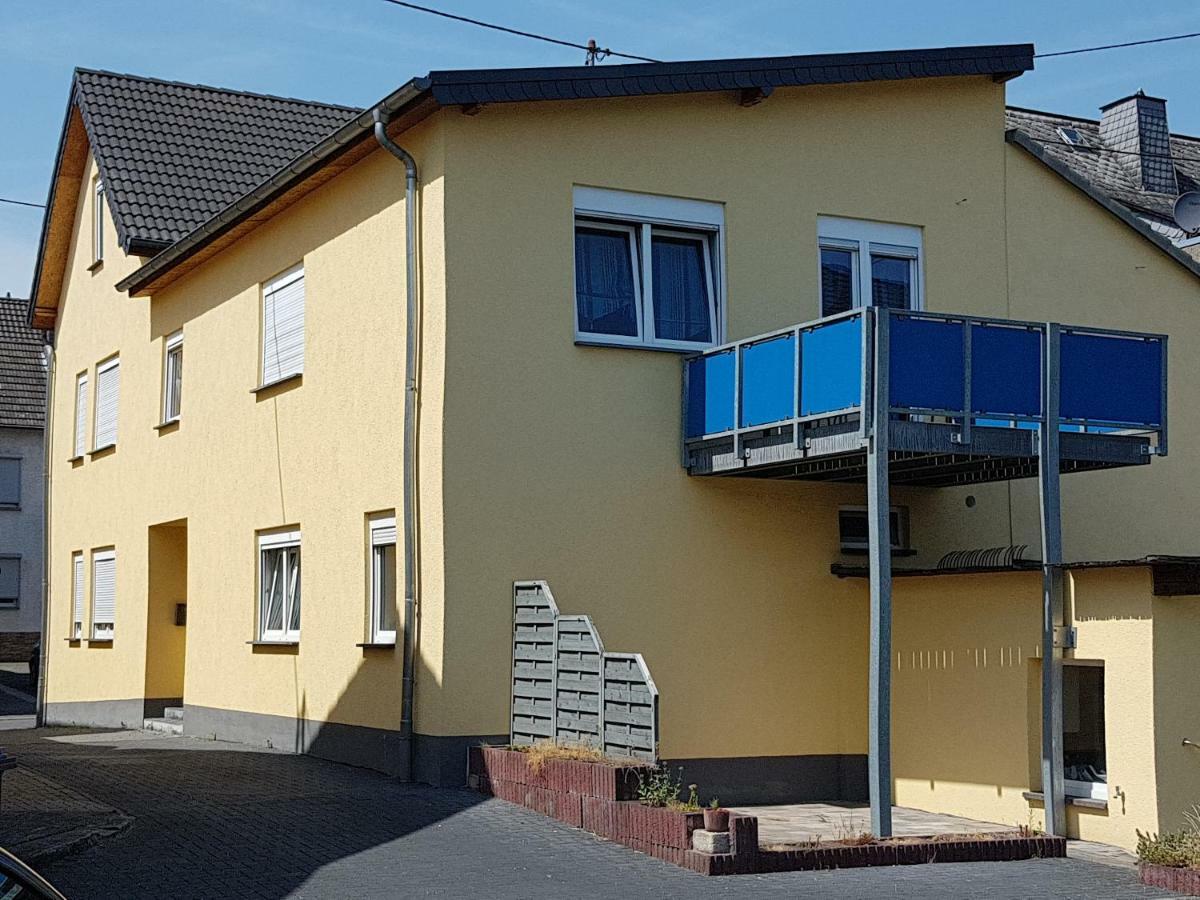 Vulkanpark-Ferienwohnung Karibic Nickenich Екстериор снимка