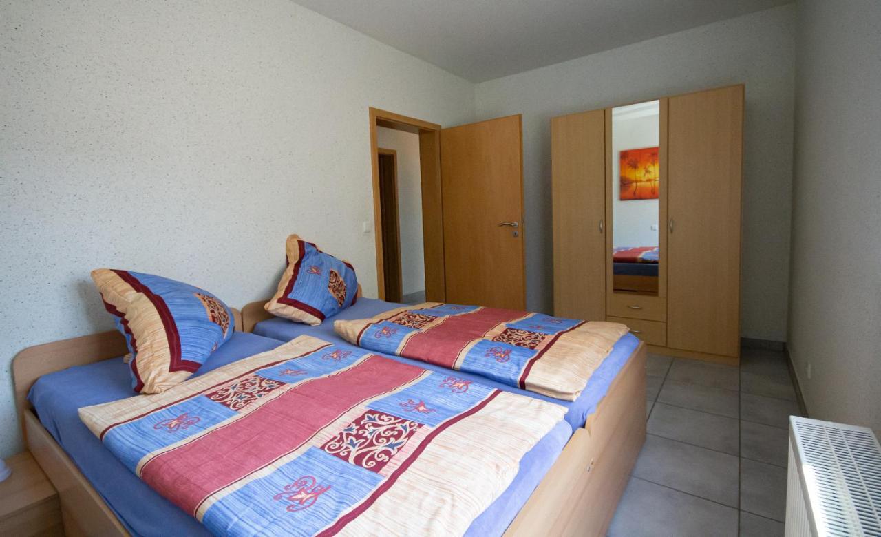 Vulkanpark-Ferienwohnung Karibic Nickenich Екстериор снимка